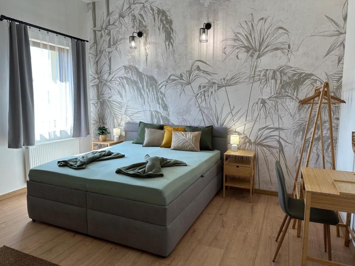 Green Apartment - City Centre - Main Square Liptovský Mikuláš 外观 照片