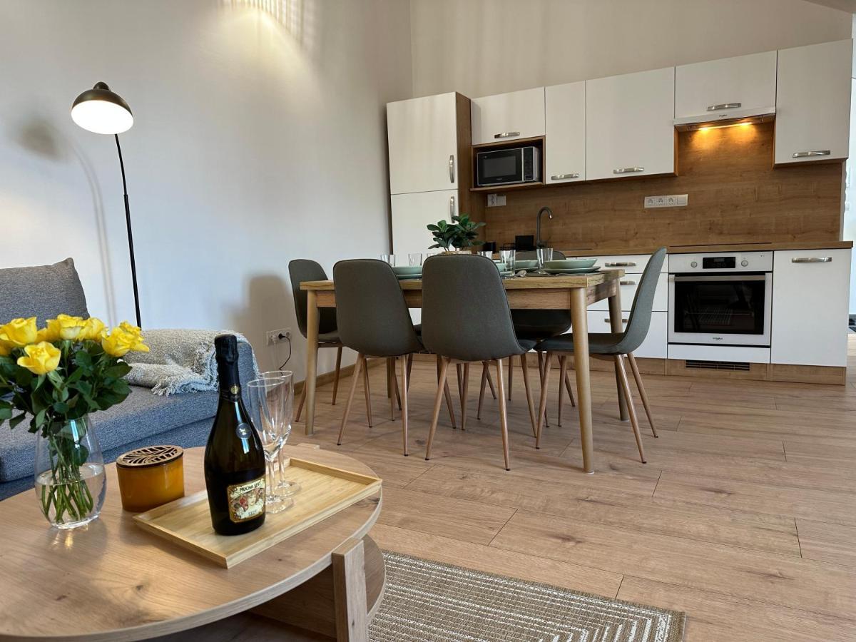 Green Apartment - City Centre - Main Square Liptovský Mikuláš 外观 照片